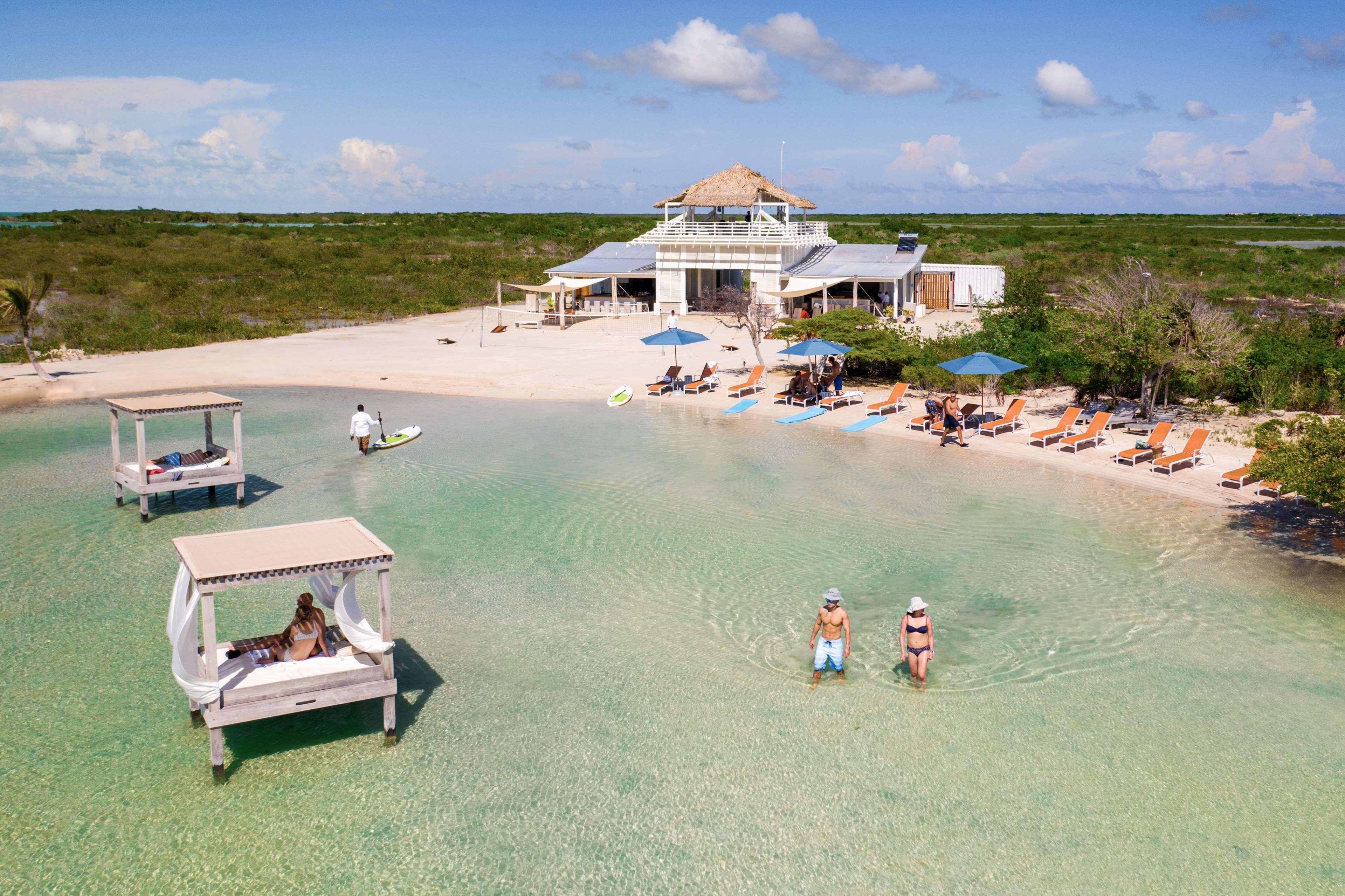 Mahogany Bay Resort And Beach Club, Curio Collection San Pedro Kültér fotó